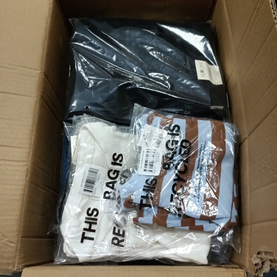 BOX OF APPROXIMATELY 20 ASSORTED CLOTHING ITEMS IN VARIOUS STYLES , COLOURS AND SIZES 