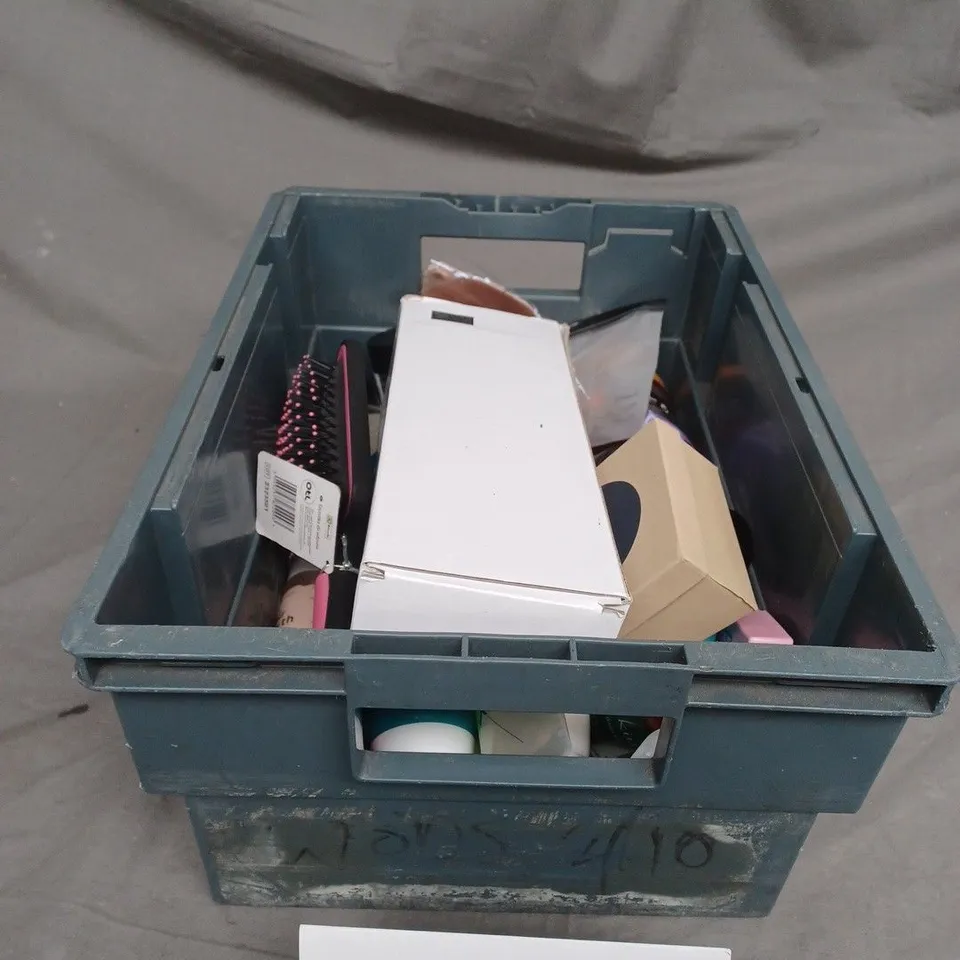 TOTE OF ASSORTED COSMETIC ITEMS TOO INCLUDE , HAND CREAM , HAIRBRUSHES , ETC 