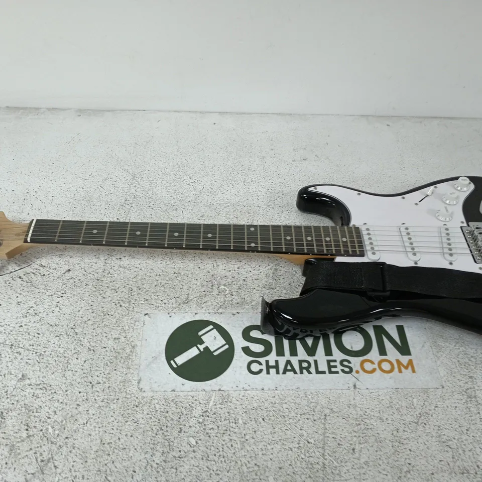 ROCKWOOD ELECTRIC GUITAR – BLACK STRAT-STYLE, 3‑SINGLE COIL PICKUPS