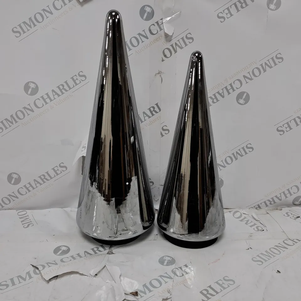 BOXED KELLY HOPPEN SET OF 2 INDOOR/OUTDOOR PRELIT GLASS DECOR - REFLECTIVE CONES