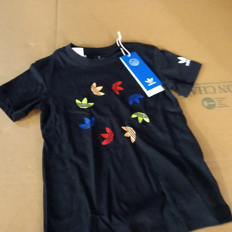 ADIDAS KIDS BLACK T-SHIRT - UK 18/24 MONTHS