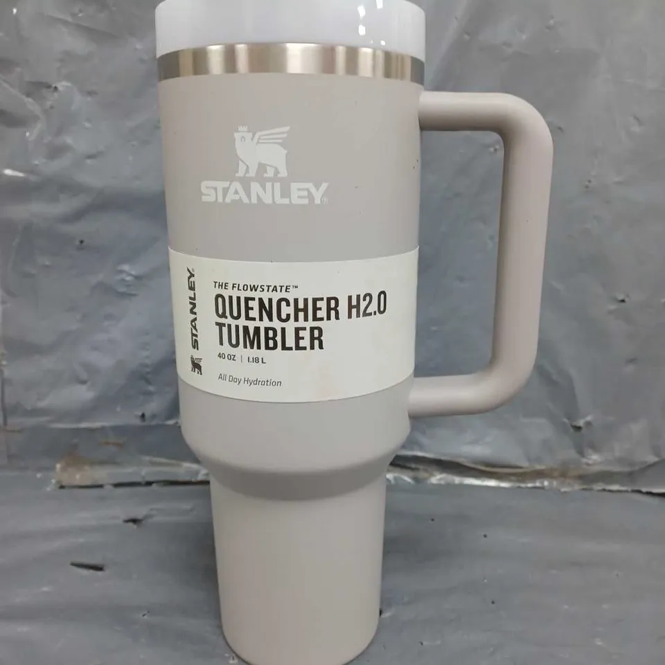 STANLEY QUENCHER H2.0 TUMBLERIN GREY 1.18L