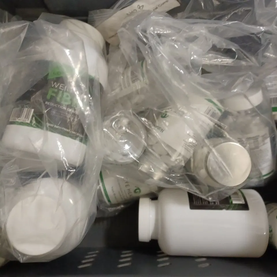 BOX OF APPROXIMATELY 20 TUBS OF ASSORTED NATURWORX FOOD SUPPLEMENTS
