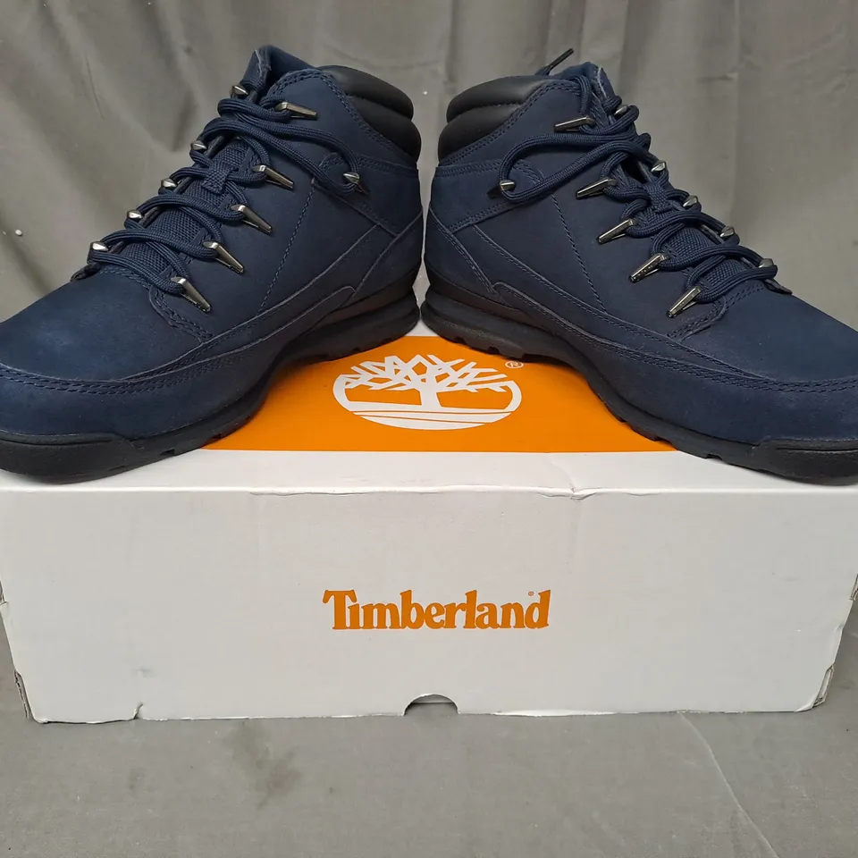 BOXED PAIR OF TIMBERLAND EURO ROCK MID HIKER SHOES IN NAVY UK SIZE 8