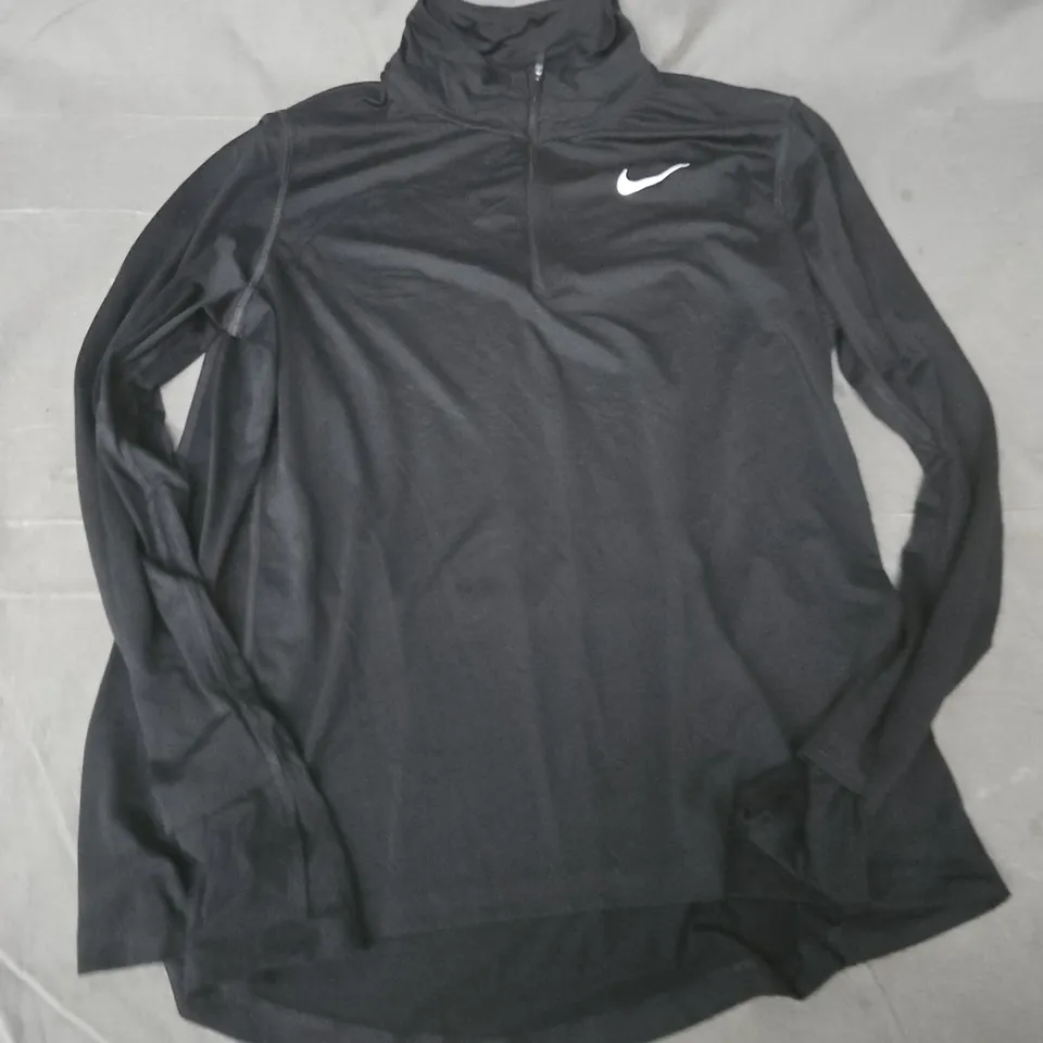 NIKE RUNNING DRI-FIT QUARTER ZIP TOP – BLACK, SIZE M