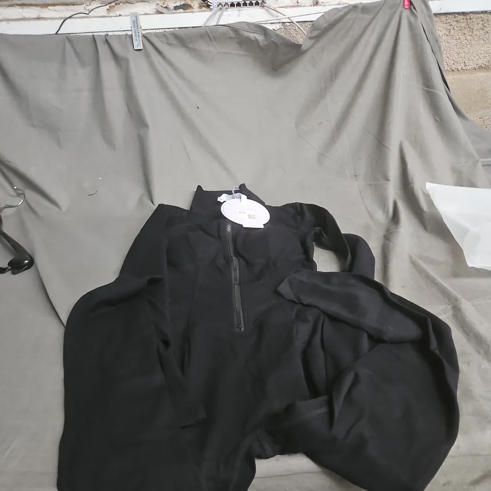 WISKII ACTIVE WEAR BODYSUIT - SIZE S 