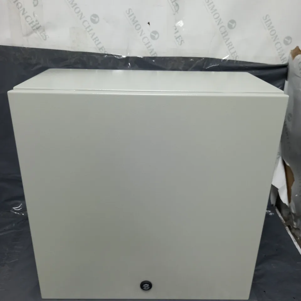 EUROPA COMPONENTS STEEL ENCLOSURE (50x50x25cm)