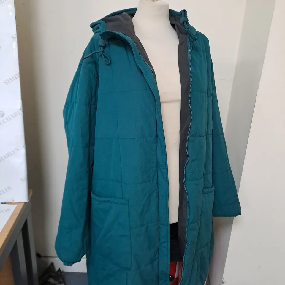 SEASALT CORNWALL RAIN NEAR SHORE COAT SLATE SIZE UK 26-28