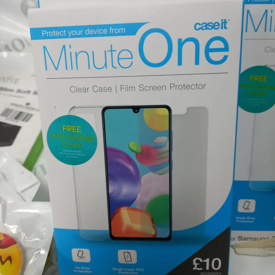 LOT OF ASSORTED MOBILE PHONE ACCESSORIES TO INCLUDE SCREEN PROTECTORS, GEAR4CASES, USB CABLES AND PHONE BRACKETS
