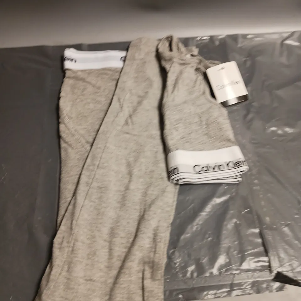 BOXED CALVIN KLEIN LADIES CROP TOP AND LEGGINGS SET GREY SIZE S