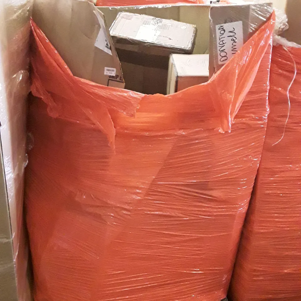 PALLET OF ASSORTED PRODUCTS INCLUDING AIR FRYER, KITCHEN FAUCET, GREENHOUSE, INDUCTION HOB, SHELVING UNIT, DRESSING TABLE