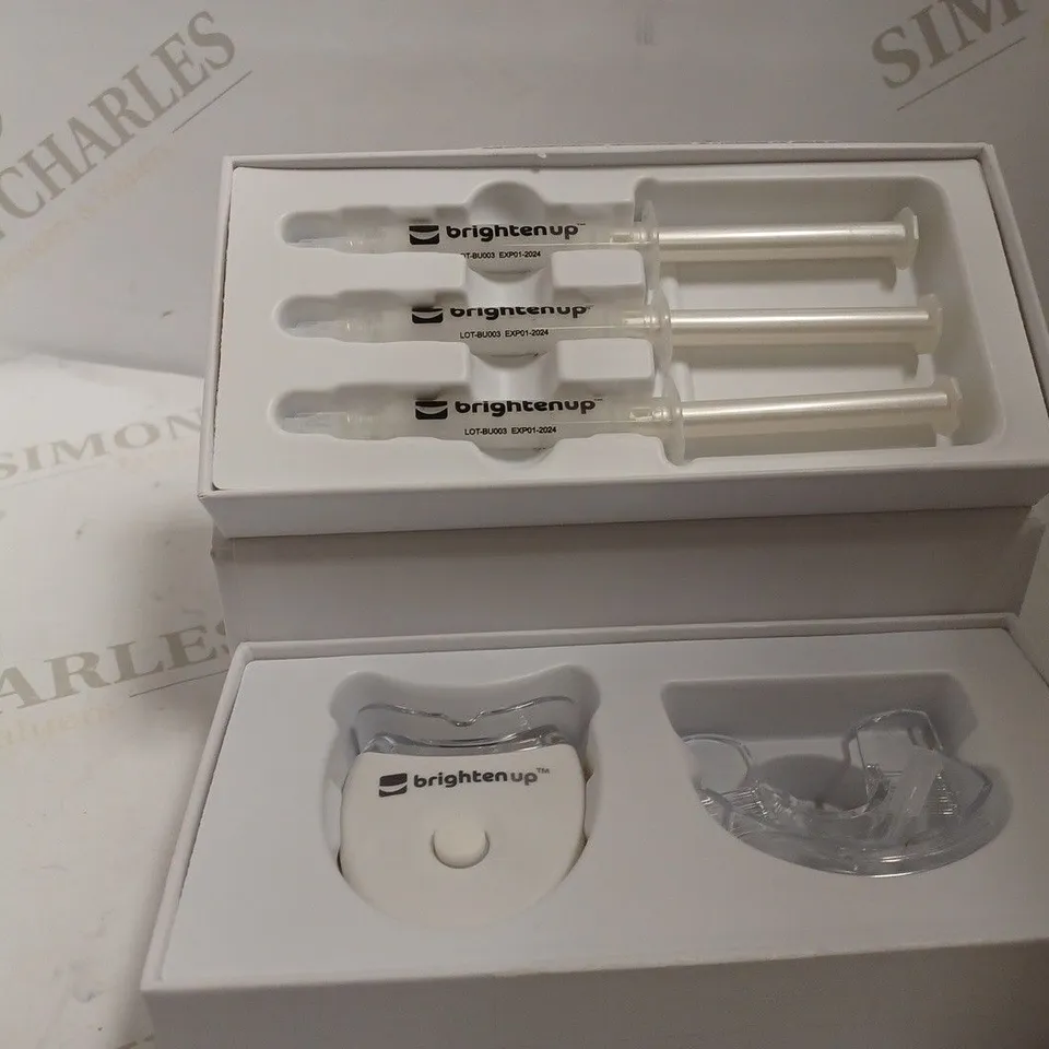 BRIGHTEN UP TEETH WHITENING KIT.