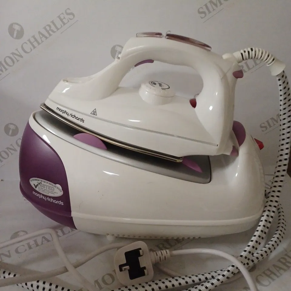 MORPHY RICHARDS JET STEAM GENERATOR IRON PINK/WHITE