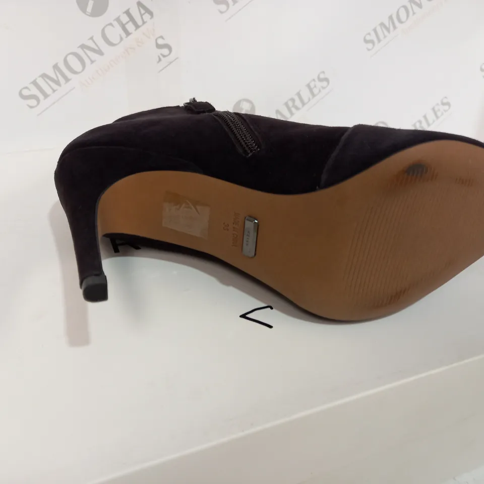 BOXED REISS SUEDE CHOCOLATE BOOT HEELS - SIZE 5