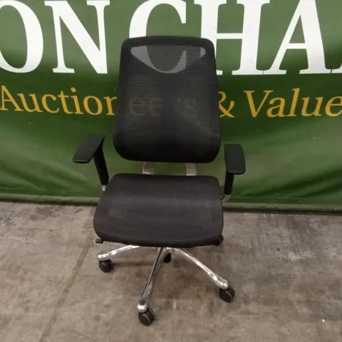 MESH OFFICE CHAIR - BLACK & CHROME