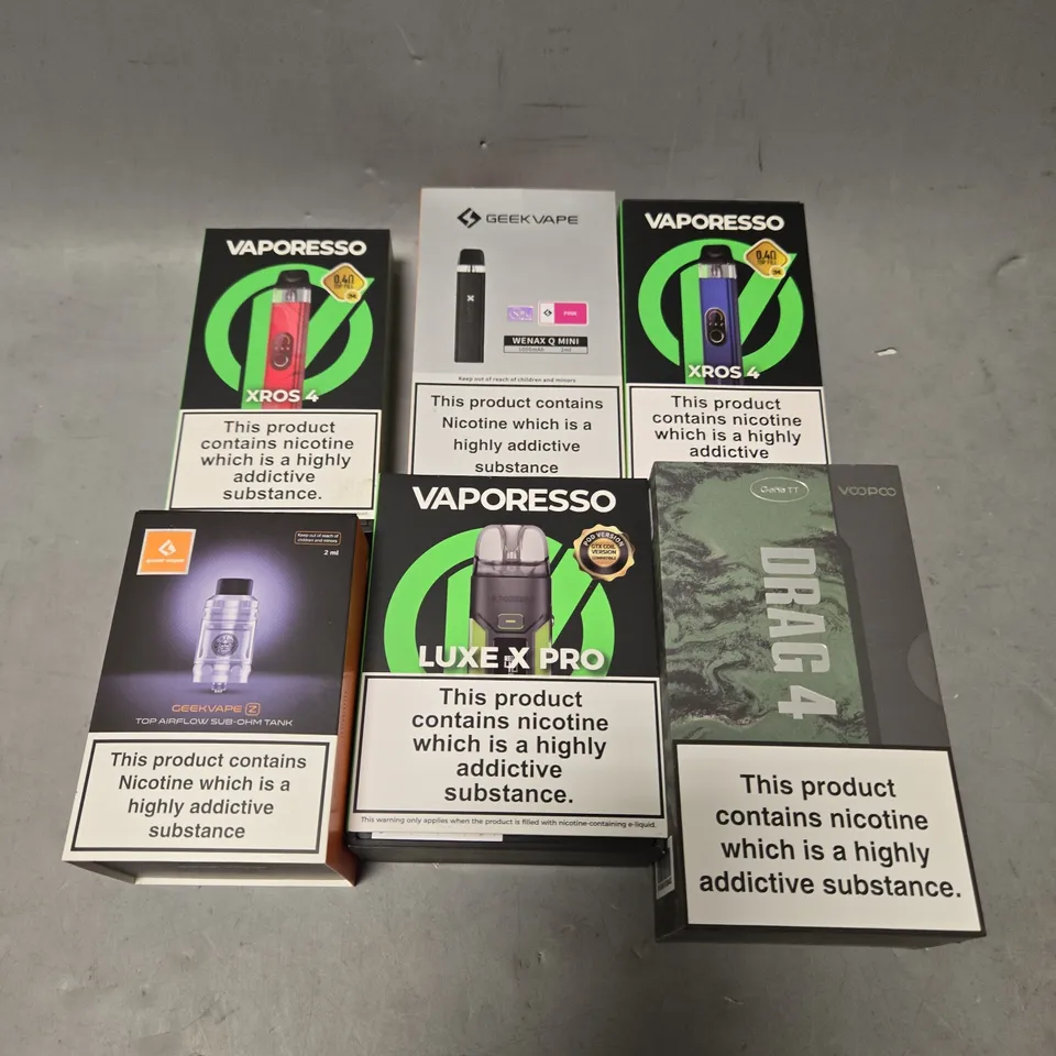 APPROXIMATELY 20 VAPES & E-CIGARETTES TO INCLUDE VAPORESSO, VOOPOO, GEEKVAPE ETC 