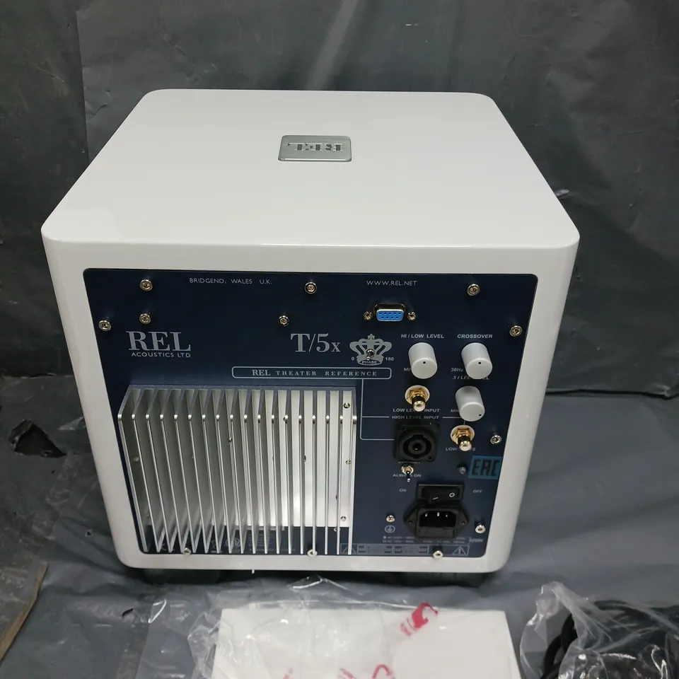 BOXED REL T5X WHITE 