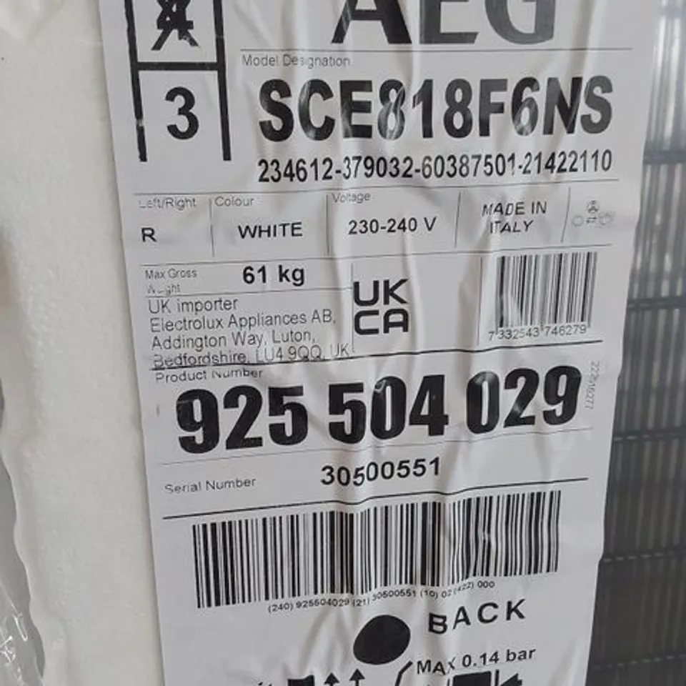 AEG INTEGRATED 50/50 FRIDGE FREEZER WHITE MODEL SCE818F6NS RRP £834