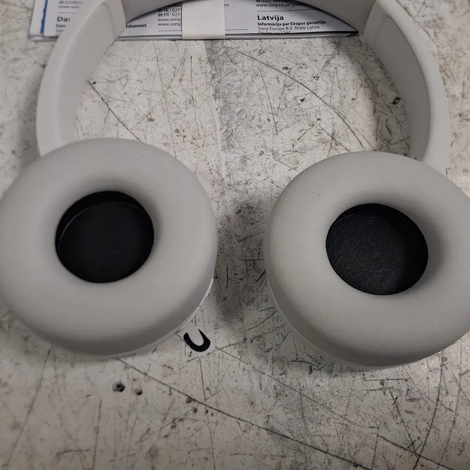 BOXED SONY WH-CH520 WIRELESS BLUETOOTH HEADPHONES IN WHITE