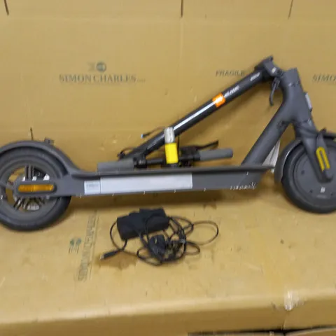 XIAOMI MI ELECTRIC SCOOTER ESSENTIAL - COLLECTION ONLY