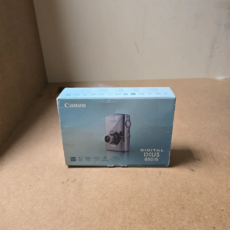 CANON DIGITAL IXUS 850 IS DIGITAL CAMERA – BOXED WITH CHARGER AND LEATHER CASE
