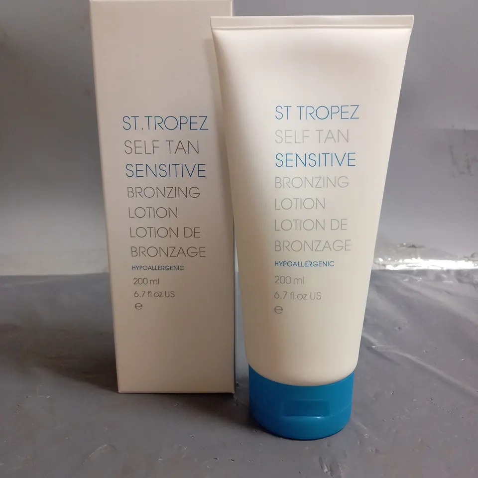 BOX OF 6X200ML ST TROPEZ SENSITIVE BRONZING LOTION