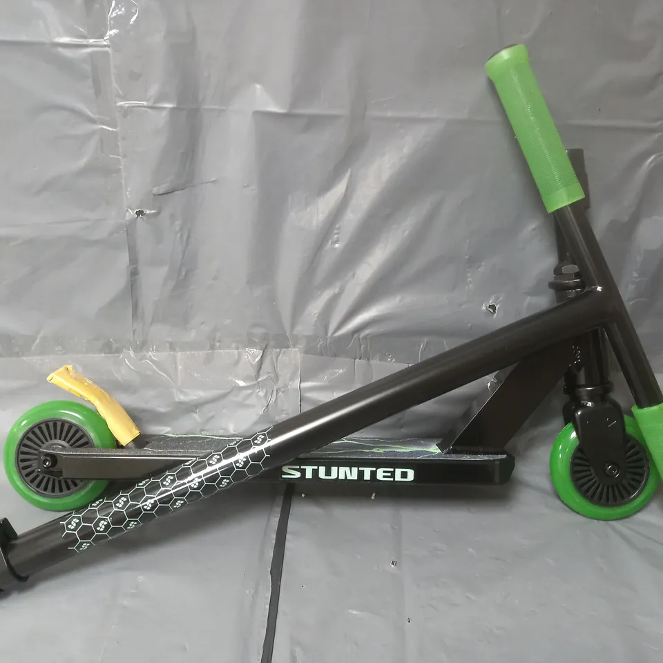 STUNTED GLOWSTORM STUNT SCOOTER