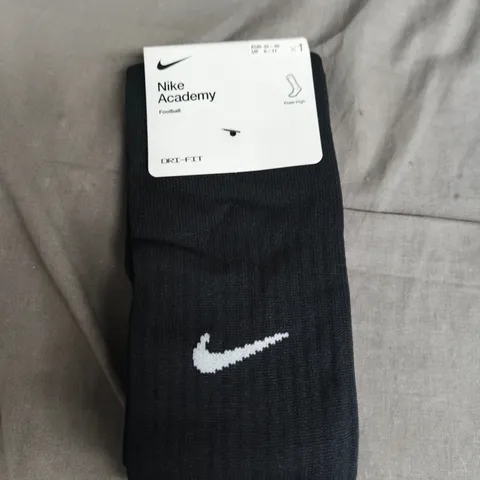 NIKE ACADEMY CREW SOCKS - X1 - SIZE 8/11
