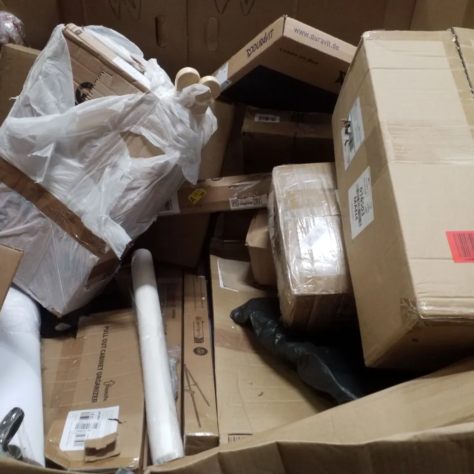 PALLET CONTAINING ASSORTED PRODUCTS INCLUDING FOLDING CHAIR, WOODEN TRIPOD EASEL, ROLLER BLIND & SCREW IN HEAVY DUTY WIND STAKES
