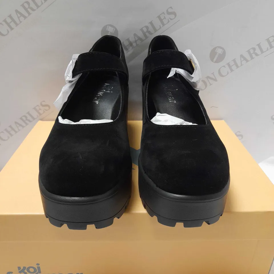 KOI TIRA BLACK MARY JANES SUEDE SHOES - SIZE 6