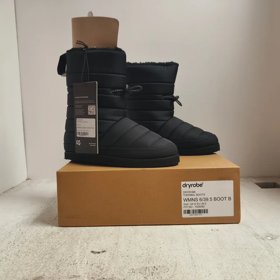 BOXED PAIR OF DRYROBE WOMENS THERMAL BOOTS IN BLACK SIZE UK 6