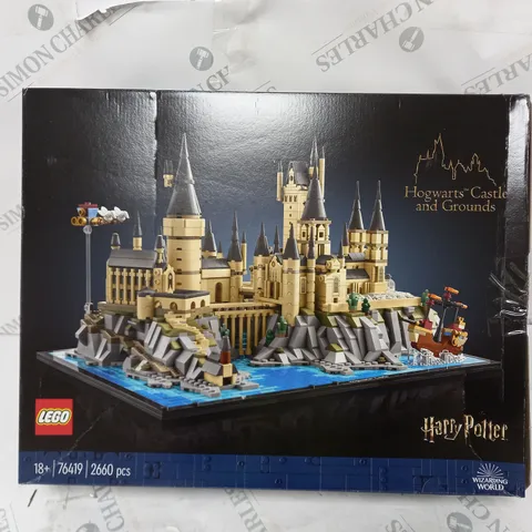 LEGO HOGWARTS CASTLE AND GROUNDS 