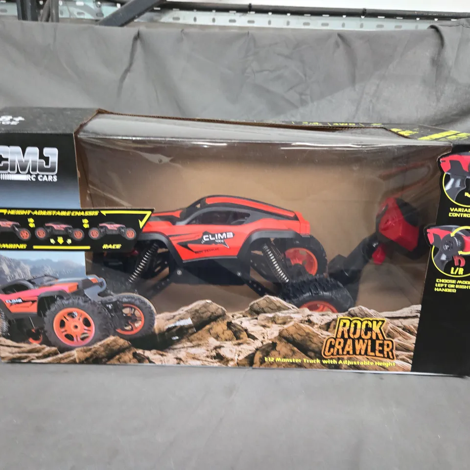 MONSTER TRUCK ROCK CRAWLER