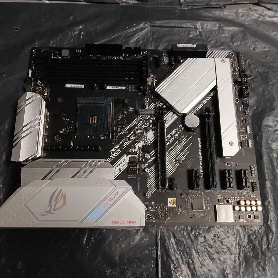 ASUS ROG STRIX B550-A GAMING ATX MOTHERBOARD