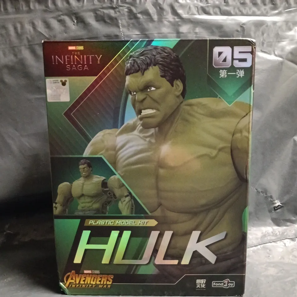 AVENGERS INFINITY WAR HULK PLASTIC MODEL KIT