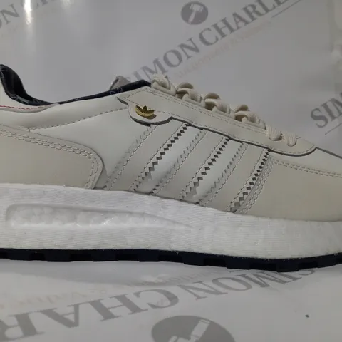 PAIR OF ADIDAS RETROPY E5 SHOES IN CREAM UK SIZE 6