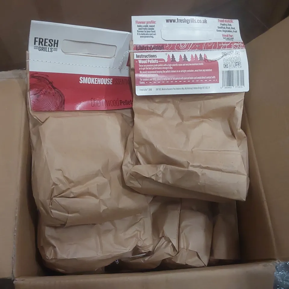 BOX CONTAINING APPROXIMATELY 15x BAGS OF FRESH GRILLS SMOKEHOUSE ESSENTIALS CHERRYWOOD PELLETS