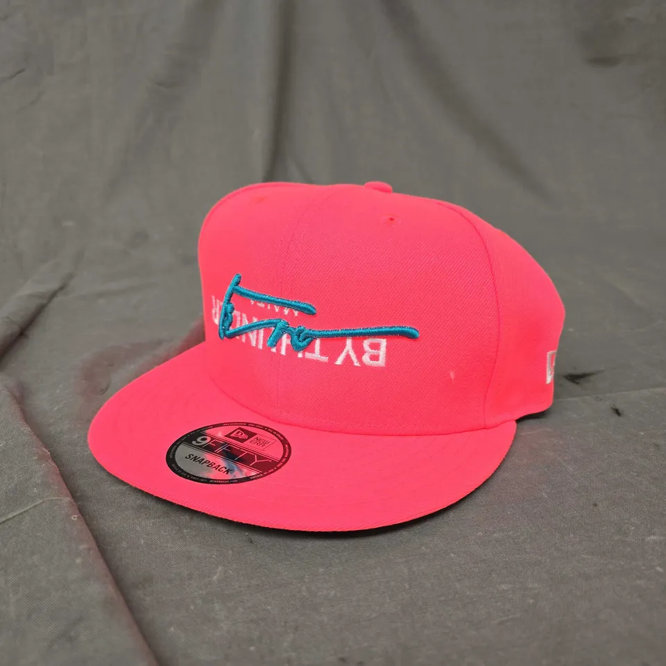 PINK NEW ERA CAP 