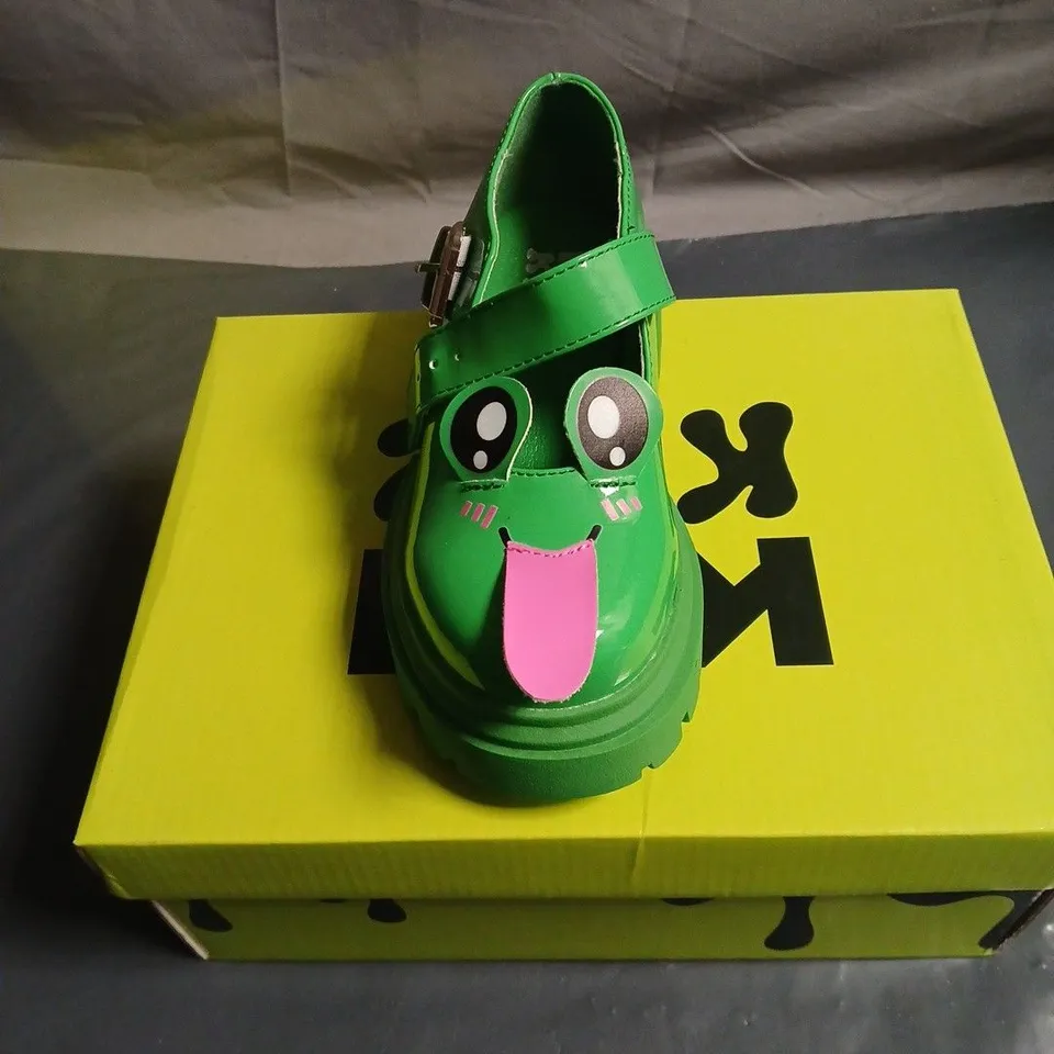 KOI KIDZ GREEN CARTOON-FACE PLATFORM SHOES WITH BUCKLE STRAP SIZE EU 39
