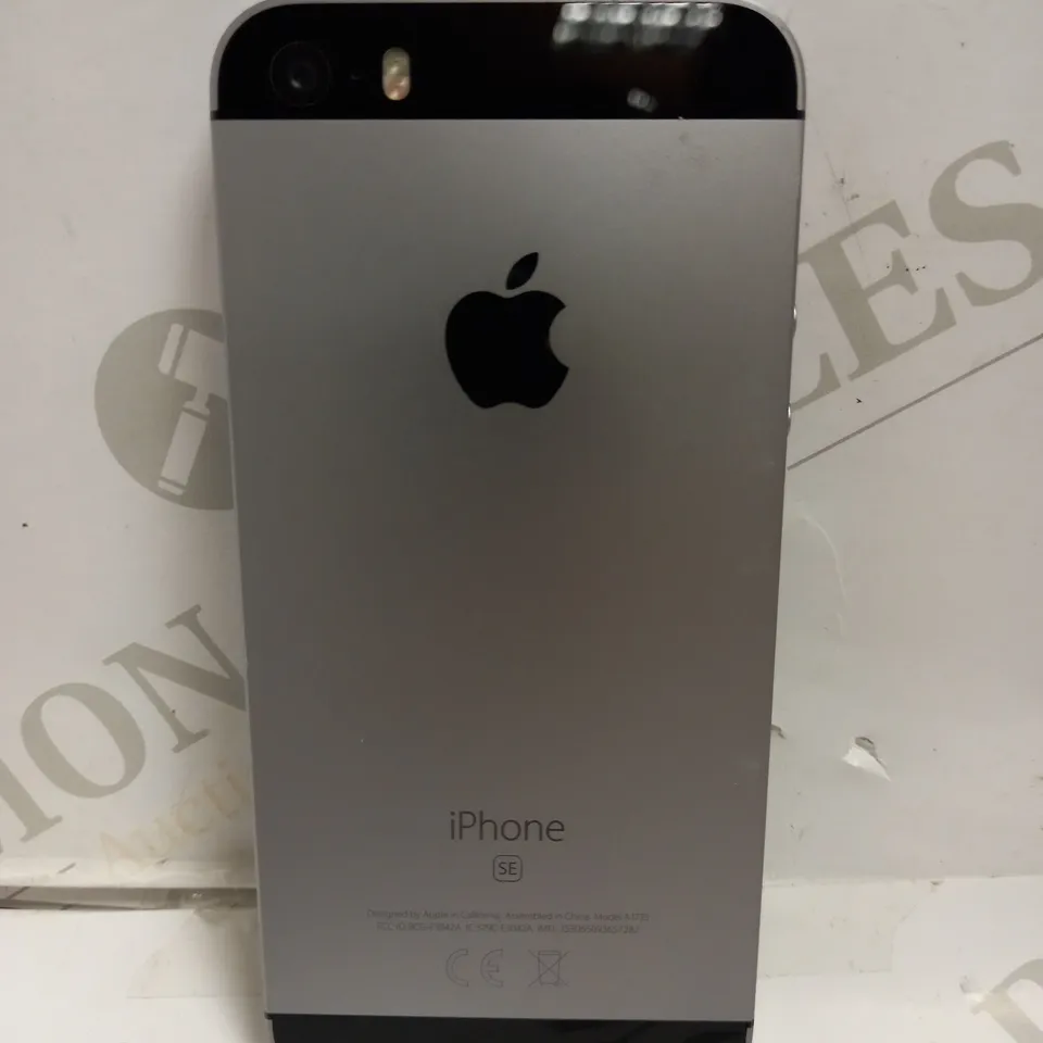 APPLE IPHONE SE SMARTPHONE 