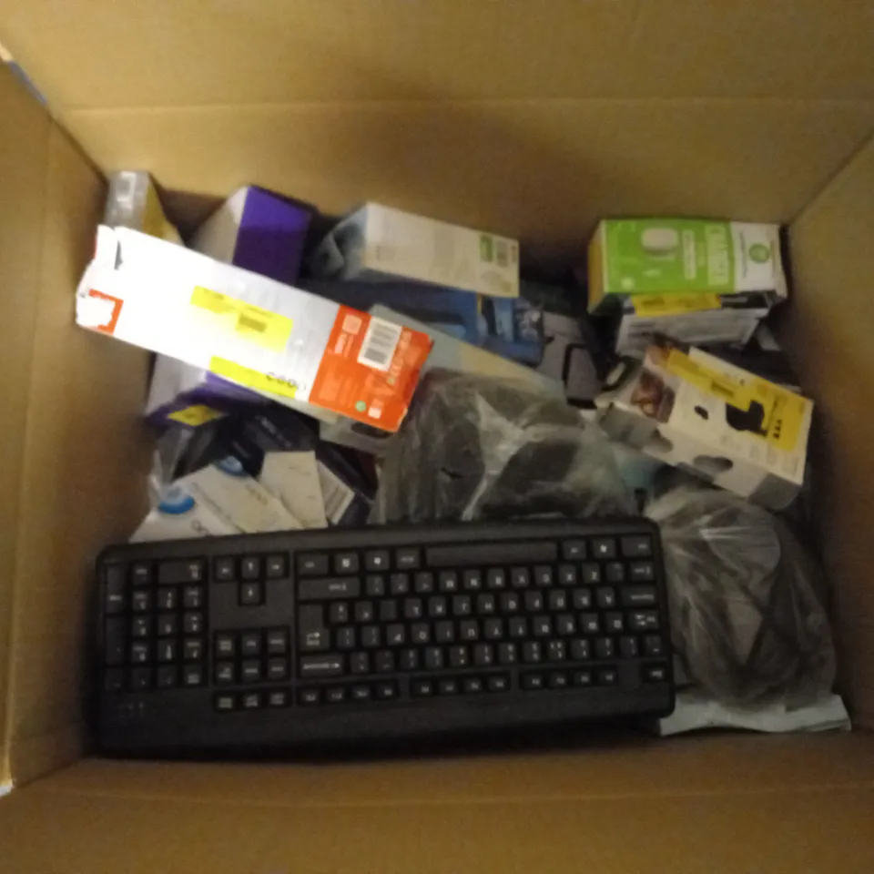 BOX OF APPROX 20 ASSORTED ITEMS TO INCLUDE ONE FOR ALL UNIVERSAL REMOTE, TV LED STRIP AND EXTENSION LEAD