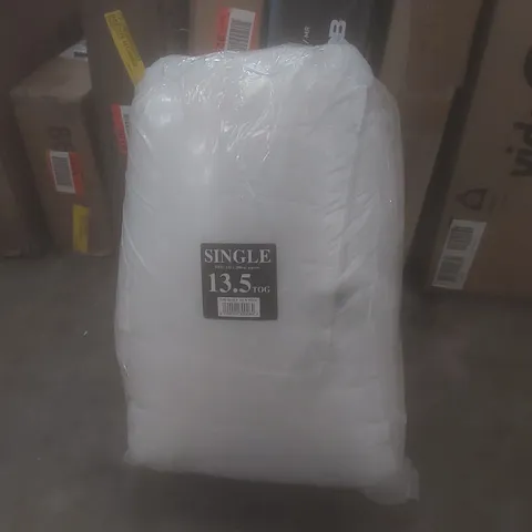 BAGGED HOLLOWFIBRE HYPOALLERGENIC 13.5 ALL ROUNDER TOG DUVET - SINGLE