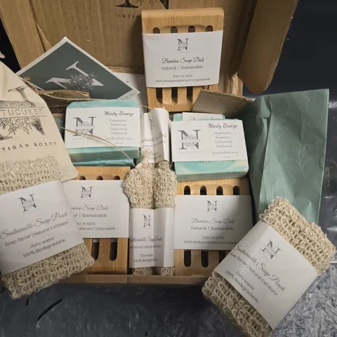 NATUGURER 12-PIECE BATHROOM SOAP SET TO INCLUDE SOAP, SOAP DISHES AND EXFOLIATOR