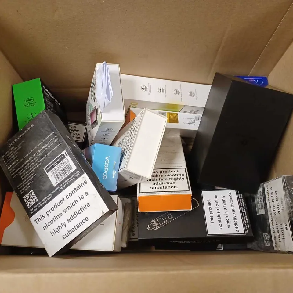 BOX OF APPROX 20 ASSORTED VAPES TO INCLUDE - VAPORESSO XROS 2 - GEEKVAPE G18 - ASPIRE ZELOS 3 MOD ECT