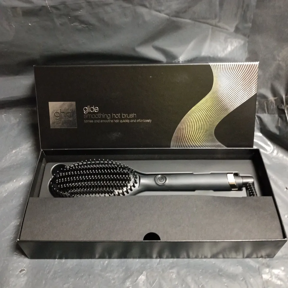 BOXED GHD GLIDE SMOOTHING HOT BRUSH 