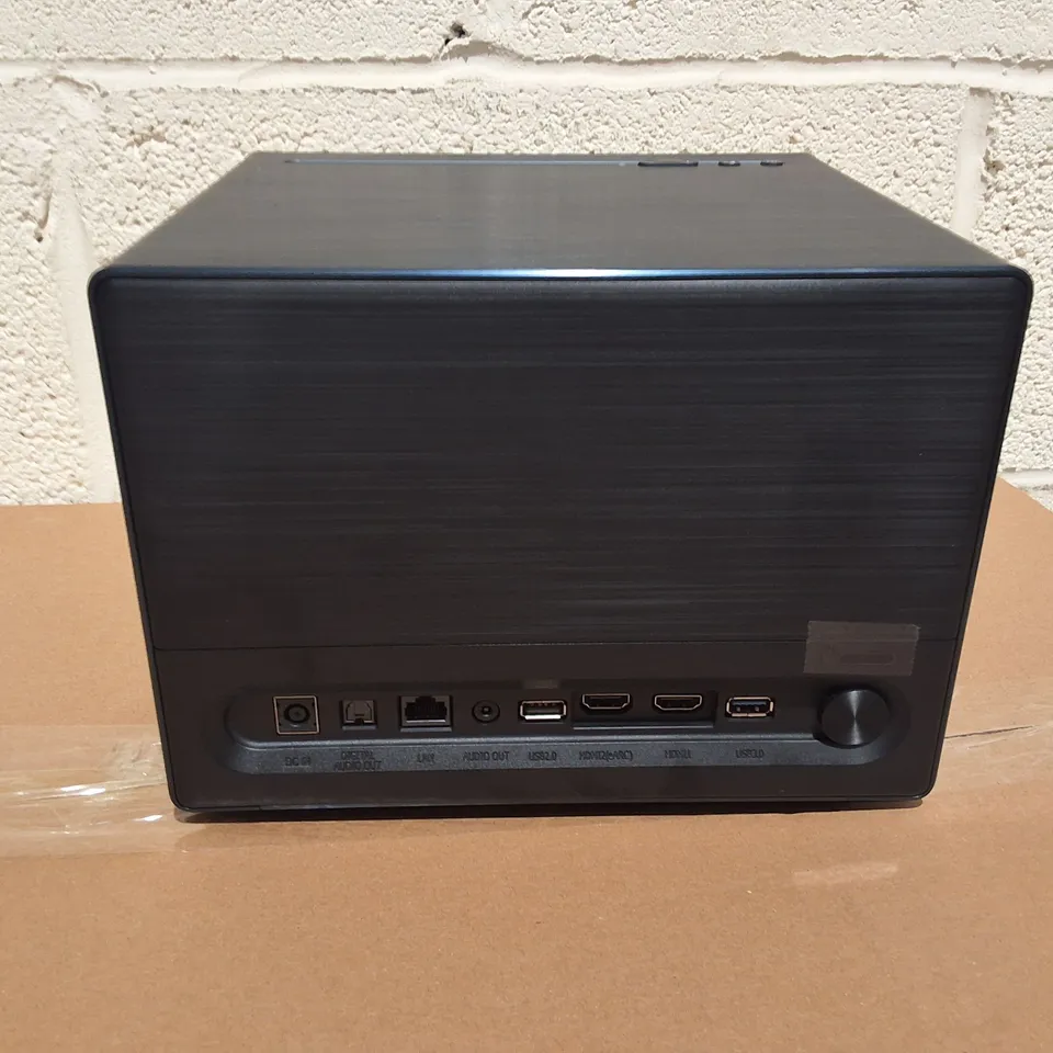 BOXED HISENSE C1 65"-300" PROJECTOR 