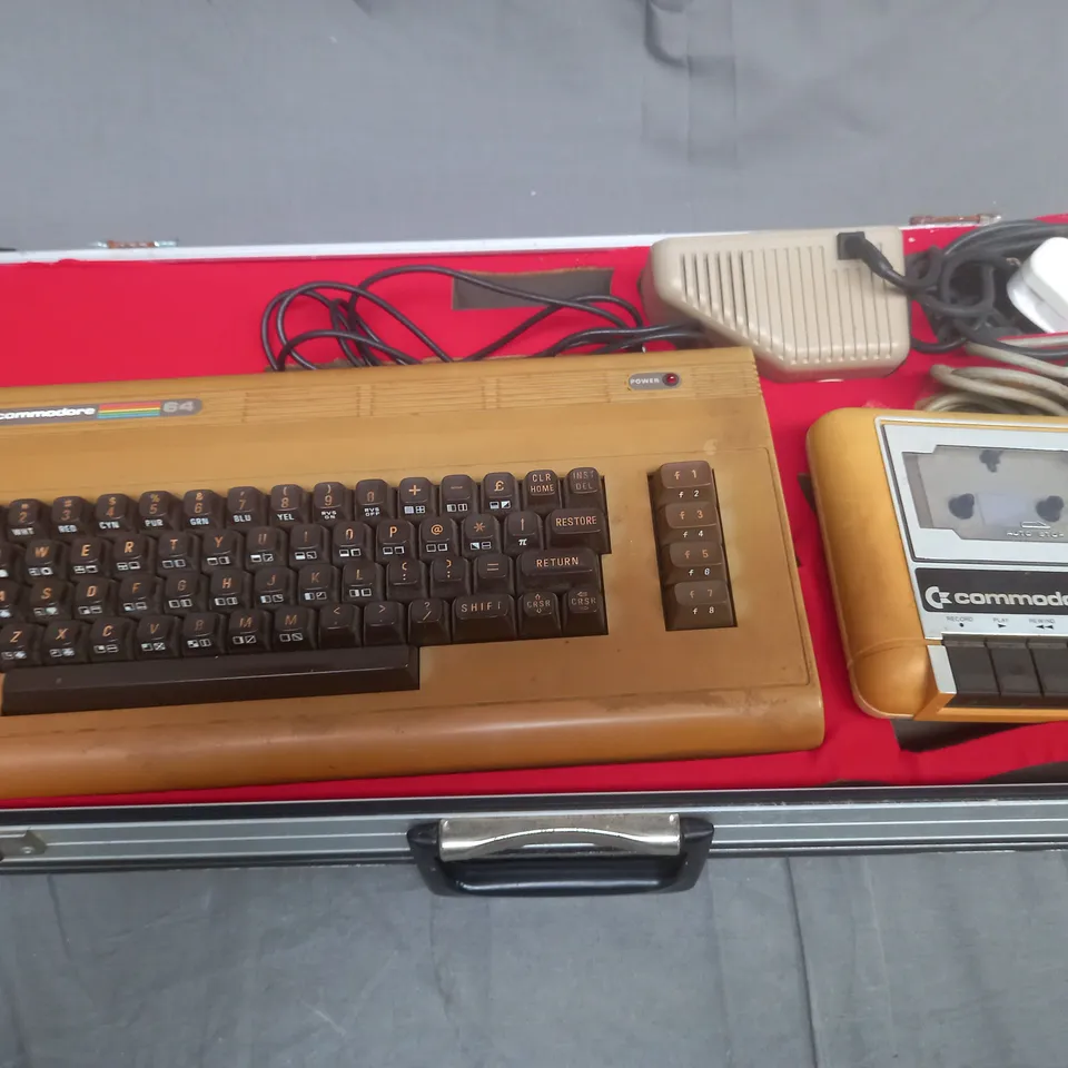 COMMODORE 64 GAME CONSOLE