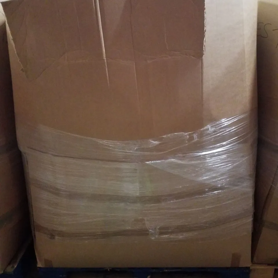 PALLET CONTAINING ASSORTED GARDEN HOSES & INFLATABLES