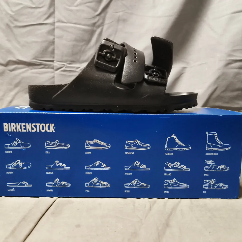 BOXED PAIR OF BIRKENSTOCK ARIZONA EVA SANDALS IN BLACK SIZE UK 2.5