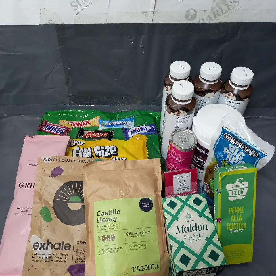 APPROXIMATELY 10 ASSORTED FOOD & DRINK ITEMS TO INCLUDE - VAN HOLTEN'S BIG PAPA PICKLE - HUEL CHOCOLATE MEAL DRINK - TAMBIA CASTILLO HONEY ESPRESSO ROAST - ETC